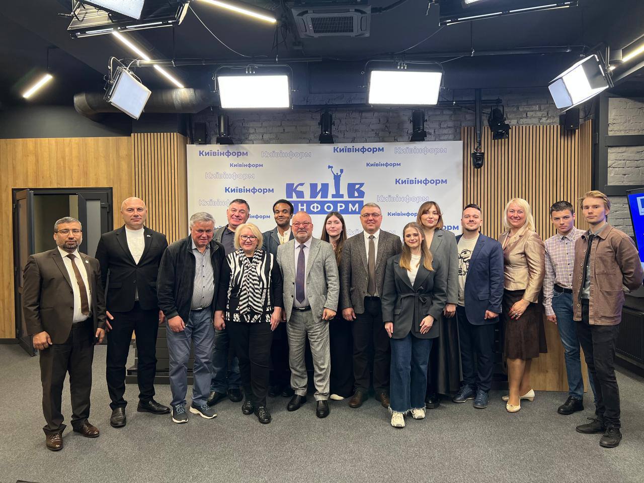 Молодь і члени РНСУ